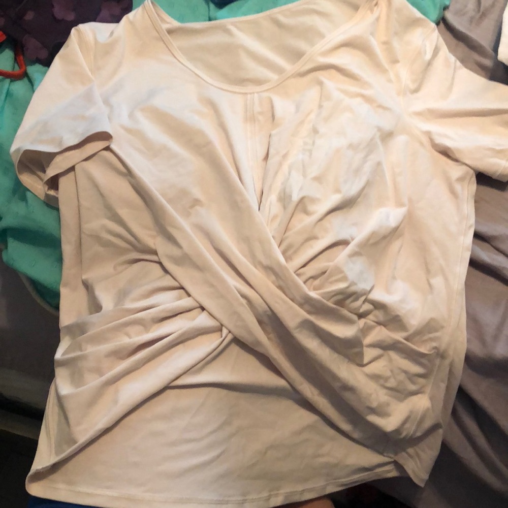Lululemon twist top